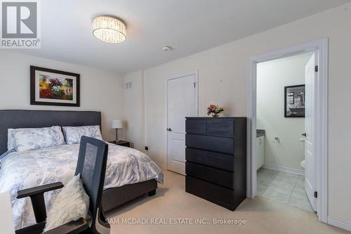 156 - 156 Watson Parkway N, Guelph, ON - Indoor Photo Showing Bedroom