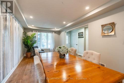 2405 Orchard Road, Burlington, ON - Indoor Photo Showing Dining Room