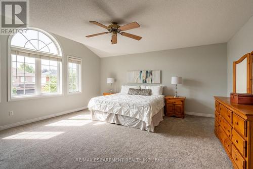 2405 Orchard Road, Burlington, ON - Indoor Photo Showing Bedroom