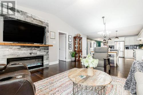 130 New York Avenue, Wasaga Beach, ON - Indoor Photo Showing Living Room With Fireplace