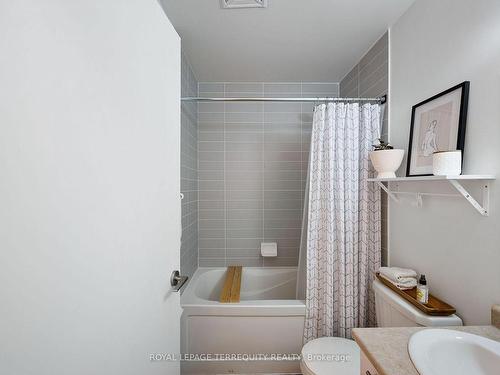 1308-15 Bruyeres Mews, Toronto, ON - Indoor Photo Showing Bathroom