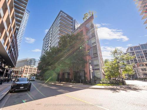 1308-15 Bruyeres Mews, Toronto, ON - Outdoor With Facade