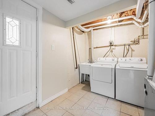 23-21 Rockwood Dr, Toronto, ON - Indoor Photo Showing Laundry Room