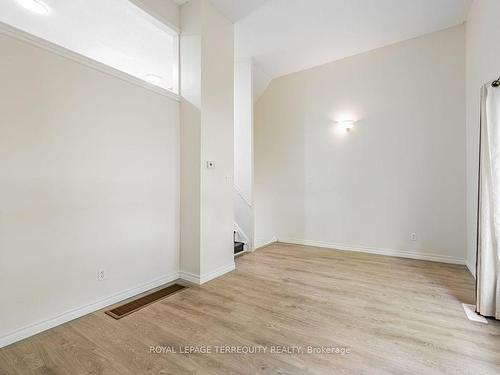 23-21 Rockwood Dr, Toronto, ON - Indoor Photo Showing Other Room