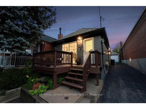 385 Whitmore Ave, Toronto, ON - Outdoor