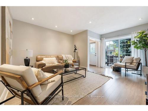 385 Whitmore Ave, Toronto, ON - Indoor Photo Showing Living Room