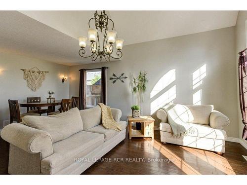 132 Schmidt Dr, Wellington North, ON - Indoor Photo Showing Living Room