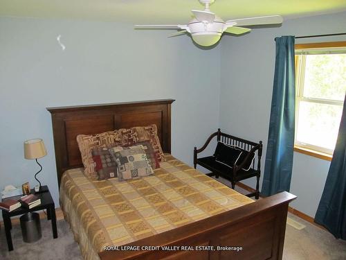 476345 3Rd. Line, Melancthon, ON - Indoor Photo Showing Bedroom