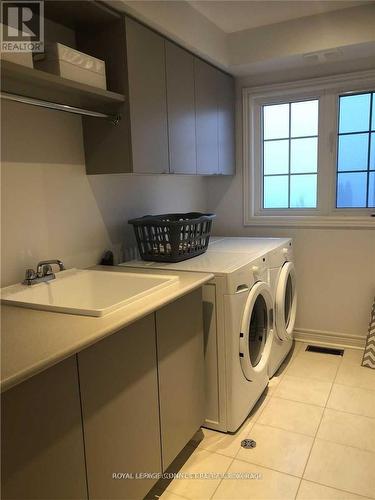 1986 Donald Cousens Parkway, Markham, ON - Indoor Photo Showing Laundry Room