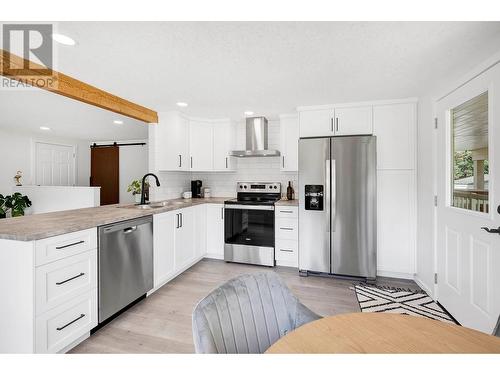 317 Archibald Road, Clearwater, BC - Indoor Photo Showing Kitchen With Upgraded Kitchen