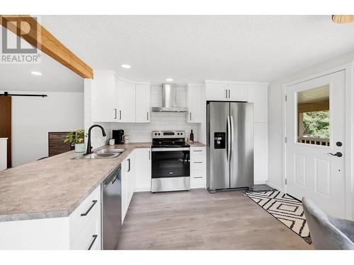 317 Archibald Road, Clearwater, BC - Indoor Photo Showing Kitchen With Double Sink