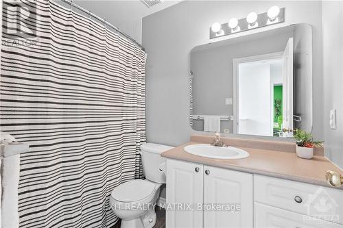 288 Stiver Street, Russell, ON - Indoor Photo Showing Bathroom