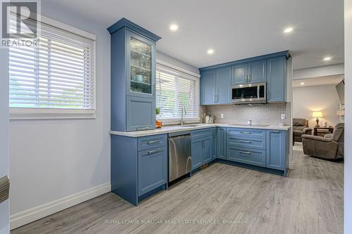 121 Evelyn Street, Brant, ON - Indoor Photo Showing Kitchen