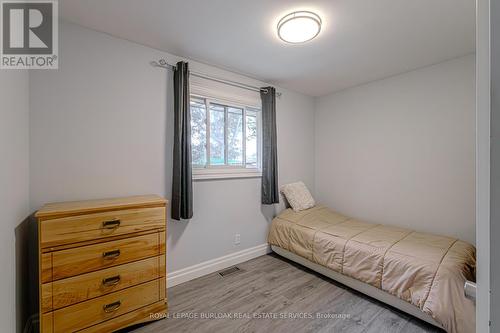 121 Evelyn Street, Brant, ON - Indoor Photo Showing Bedroom