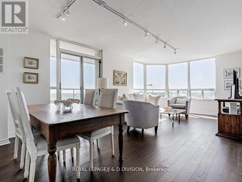 1211 - 8 Covington Road, Toronto, ON - Indoor Photo Showing Dining Room