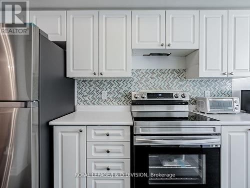 1211 - 8 Covington Road, Toronto, ON - Indoor Photo Showing Kitchen With Stainless Steel Kitchen