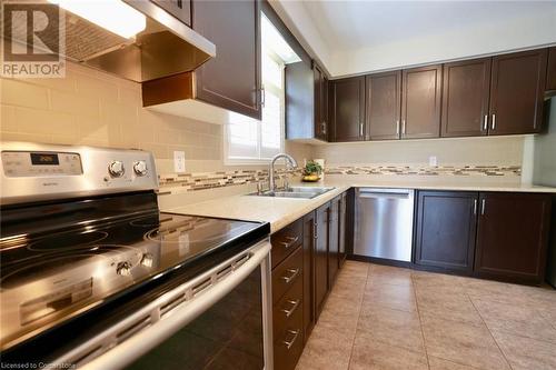 479 Citadel Court, Waterloo, ON - Indoor Photo Showing Kitchen With Double Sink