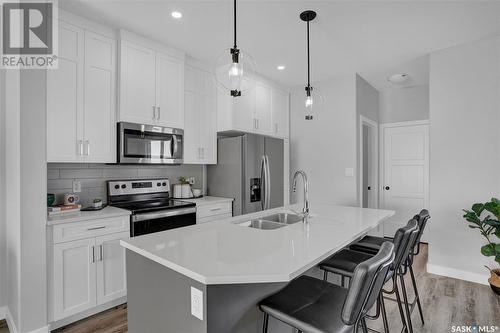 5508 Nicholson Avenue E, Regina, SK - Indoor Photo Showing Kitchen With Double Sink With Upgraded Kitchen