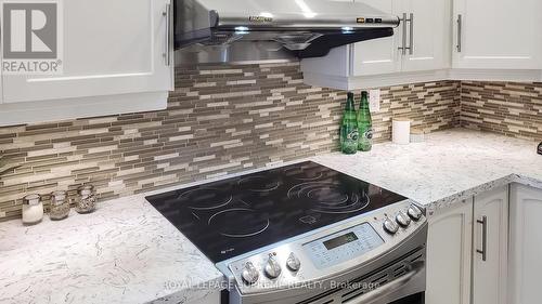 14 Kawana Road, Brampton, ON - Indoor Photo Showing Kitchen