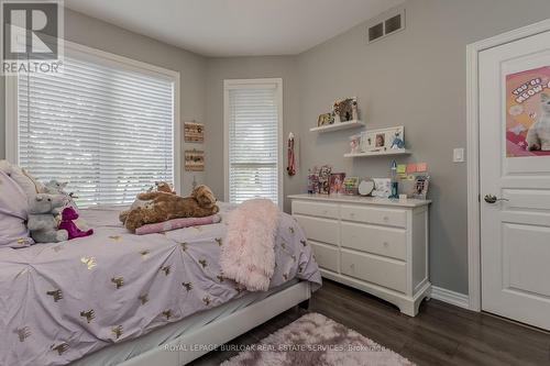 24 Manorwood Drive, West Lincoln, ON - Indoor Photo Showing Bedroom