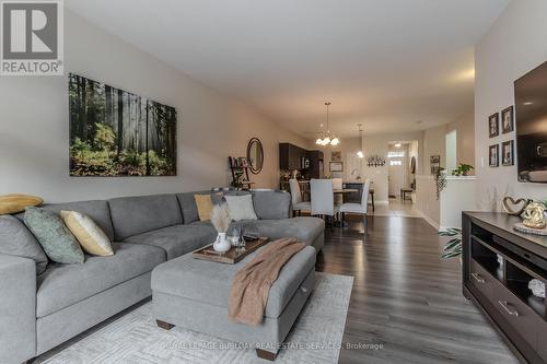 24 Manorwood Drive, West Lincoln, ON - Indoor Photo Showing Living Room