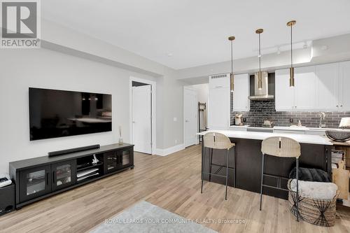 523 - 9085 Jane Street, Vaughan, ON - Indoor