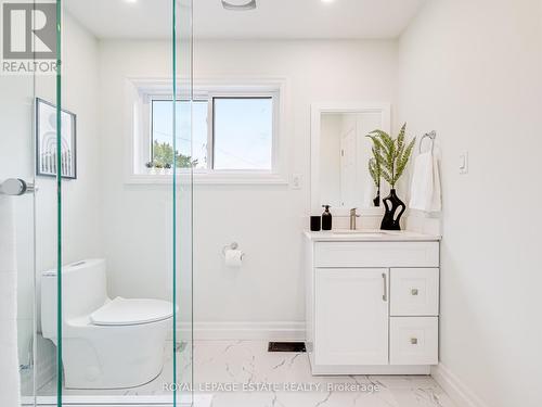 94 Meighen Avenue, Toronto, ON - Indoor Photo Showing Bathroom