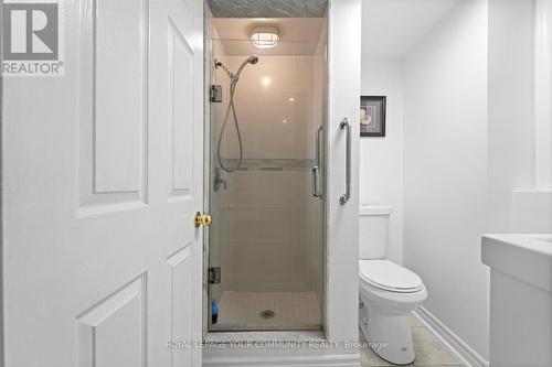 11 - 8050 Islington Avenue, Vaughan, ON - Indoor Photo Showing Bathroom