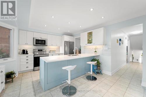 11 - 8050 Islington Avenue, Vaughan, ON - Indoor Photo Showing Kitchen With Stainless Steel Kitchen With Upgraded Kitchen