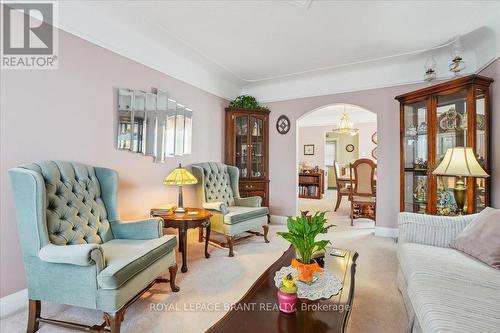 949 Dunsmure Road, Hamilton, ON - Indoor Photo Showing Living Room