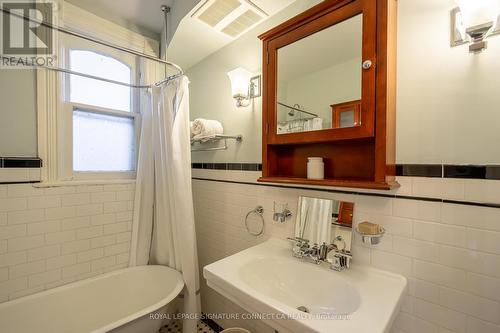 198 Bellwoods Avenue, Toronto, ON - Indoor Photo Showing Bathroom