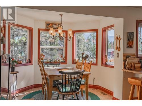 6823 Columbia Ridge  Drive, Fairmont Hot Springs, BC - Indoor Photo Showing Dining Room