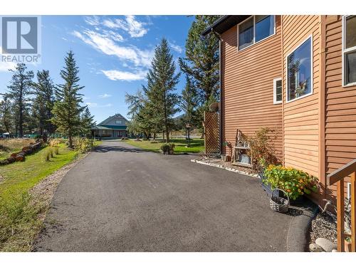 6823 Columbia Ridge  Drive, Fairmont Hot Springs, BC - Outdoor