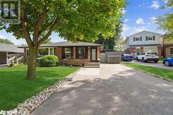 2016 CANNING Court  Burlington, ON L7P 3S5