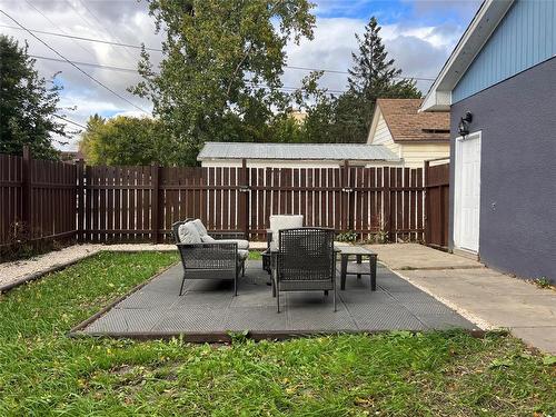 121 Royal Road N, Portage La Prairie, MB - Outdoor