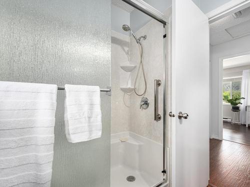 707 Elm Street, Ashcroft, BC - Indoor Photo Showing Bathroom