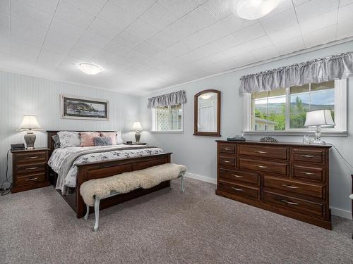 707 Elm Street, Ashcroft, BC - Indoor Photo Showing Bedroom