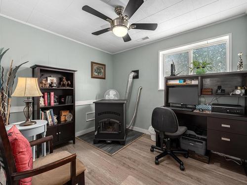 707 Elm Street, Ashcroft, BC - Indoor Photo Showing Other Room