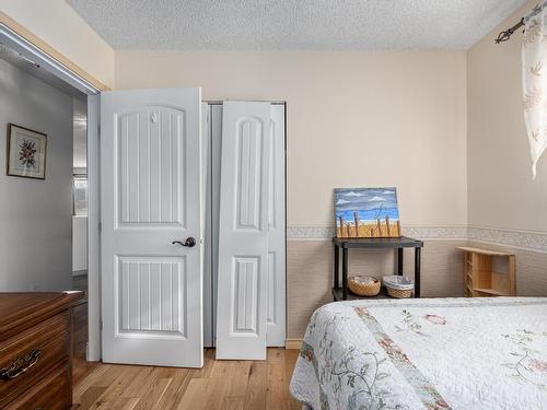 1322 Heustis Drive, Ashcroft, BC - Indoor Photo Showing Bedroom