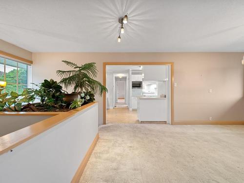 451 Greenstone Drive, Kamloops, BC - Indoor Photo Showing Other Room