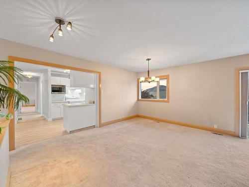 451 Greenstone Drive, Kamloops, BC - Indoor