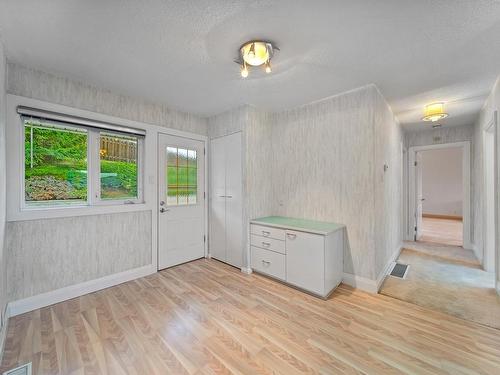 451 Greenstone Drive, Kamloops, BC - Indoor Photo Showing Other Room