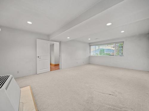 451 Greenstone Drive, Kamloops, BC - Indoor Photo Showing Other Room