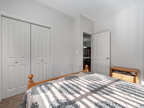 134-2920 Valleyview Drive, Kamloops, BC - Indoor Photo Showing Bedroom