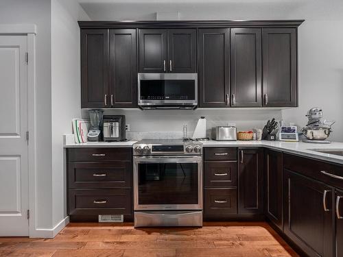 134-2920 Valleyview Drive, Kamloops, BC - Indoor Photo Showing Kitchen