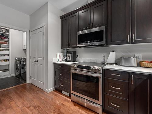 134-2920 Valleyview Drive, Kamloops, BC - Indoor Photo Showing Kitchen