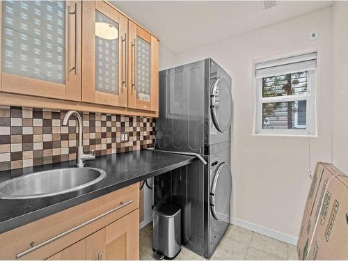 1269 Copperhead Drive, Kamloops, BC - Indoor Photo Showing Laundry Room