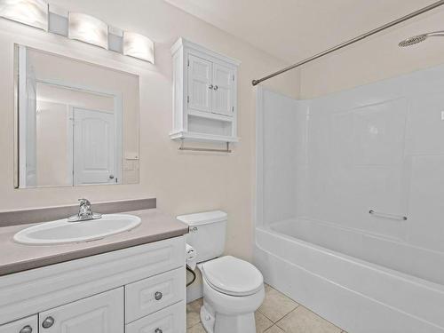 1269 Copperhead Drive, Kamloops, BC - Indoor Photo Showing Bathroom