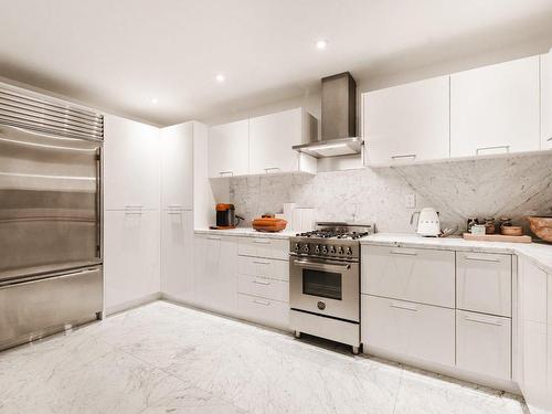 Kitchen - 680 Av. Victoria, Westmount, QC - Indoor Photo Showing Kitchen With Upgraded Kitchen