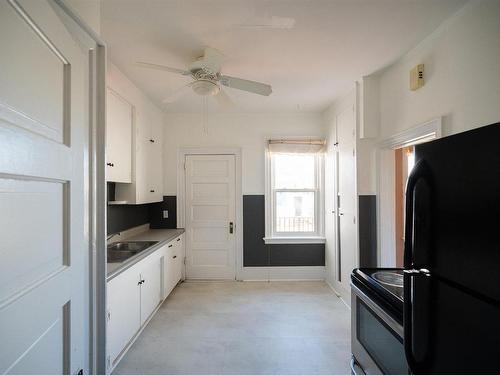 1203 Sprague Street, Thunder Bay, ON - Indoor Photo Showing Kitchen